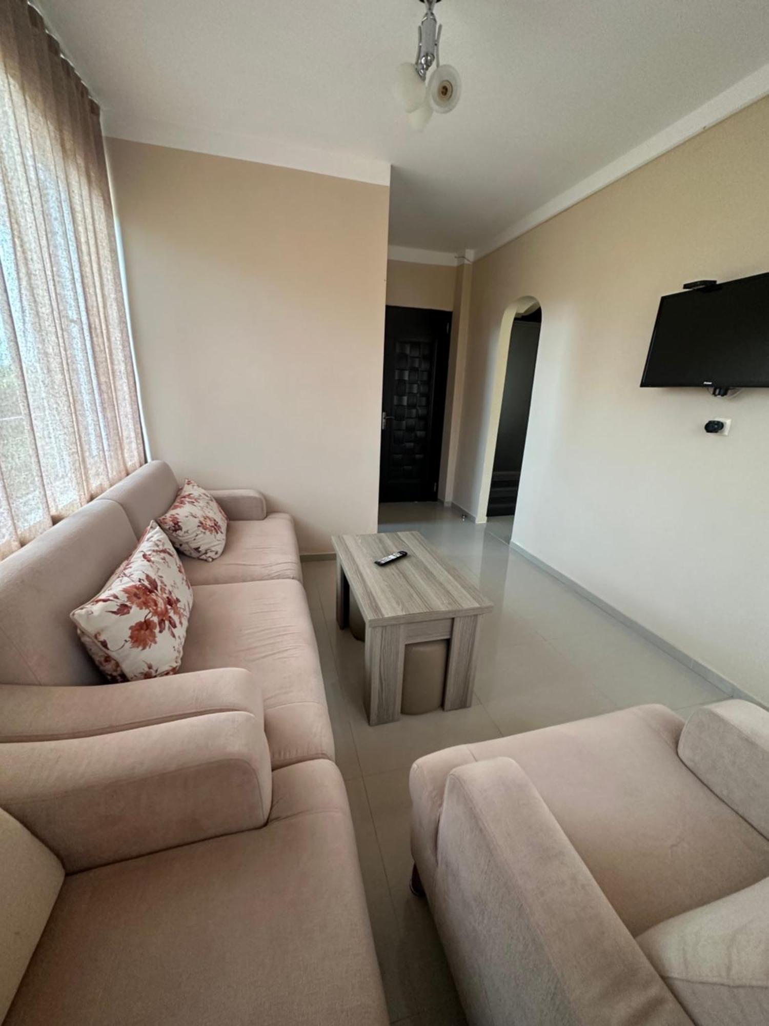Hotel Уреки Экстерьер фото